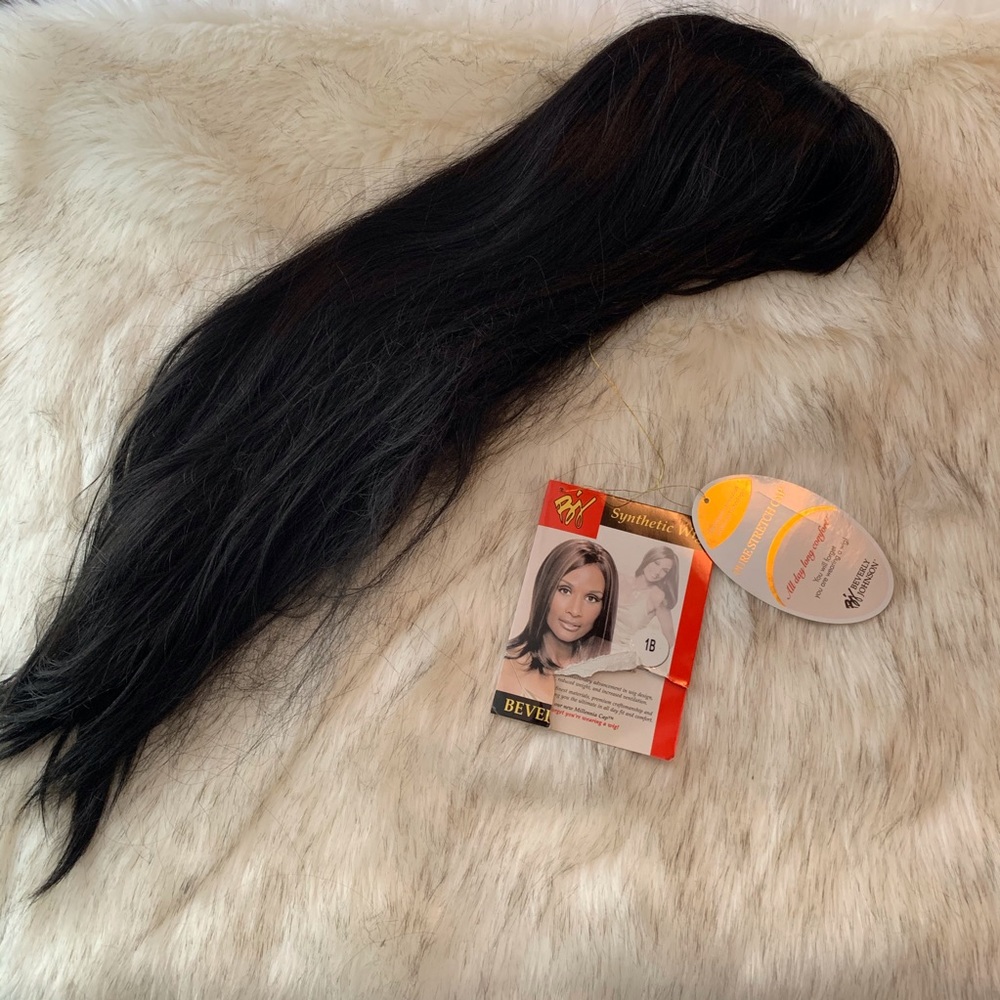 Beverly Johnson wig, pure stretch cap, NWT